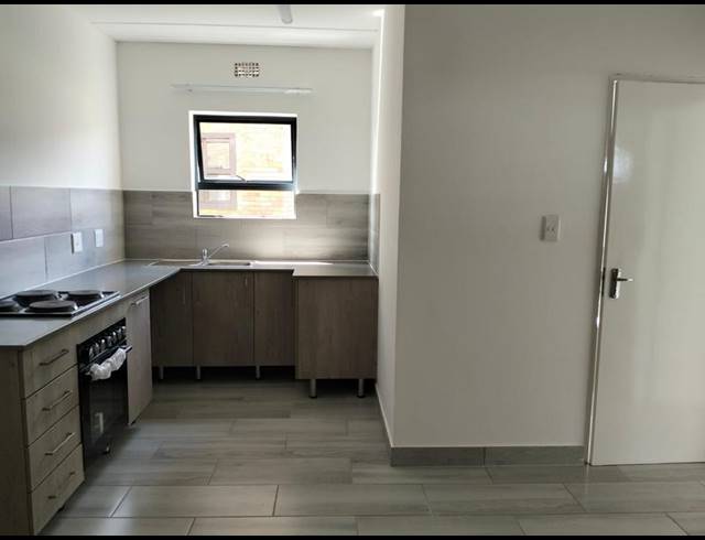 2 BEDROOM PROPERTY TO RENT IN ALBERTSDAL